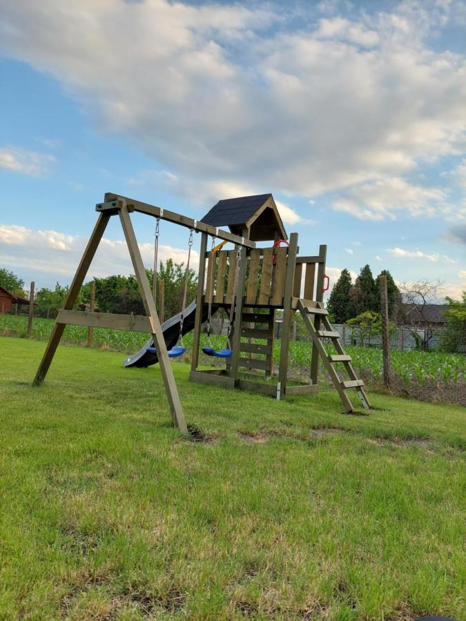 Apartmany Roland Veľký Meder Exteriör bild